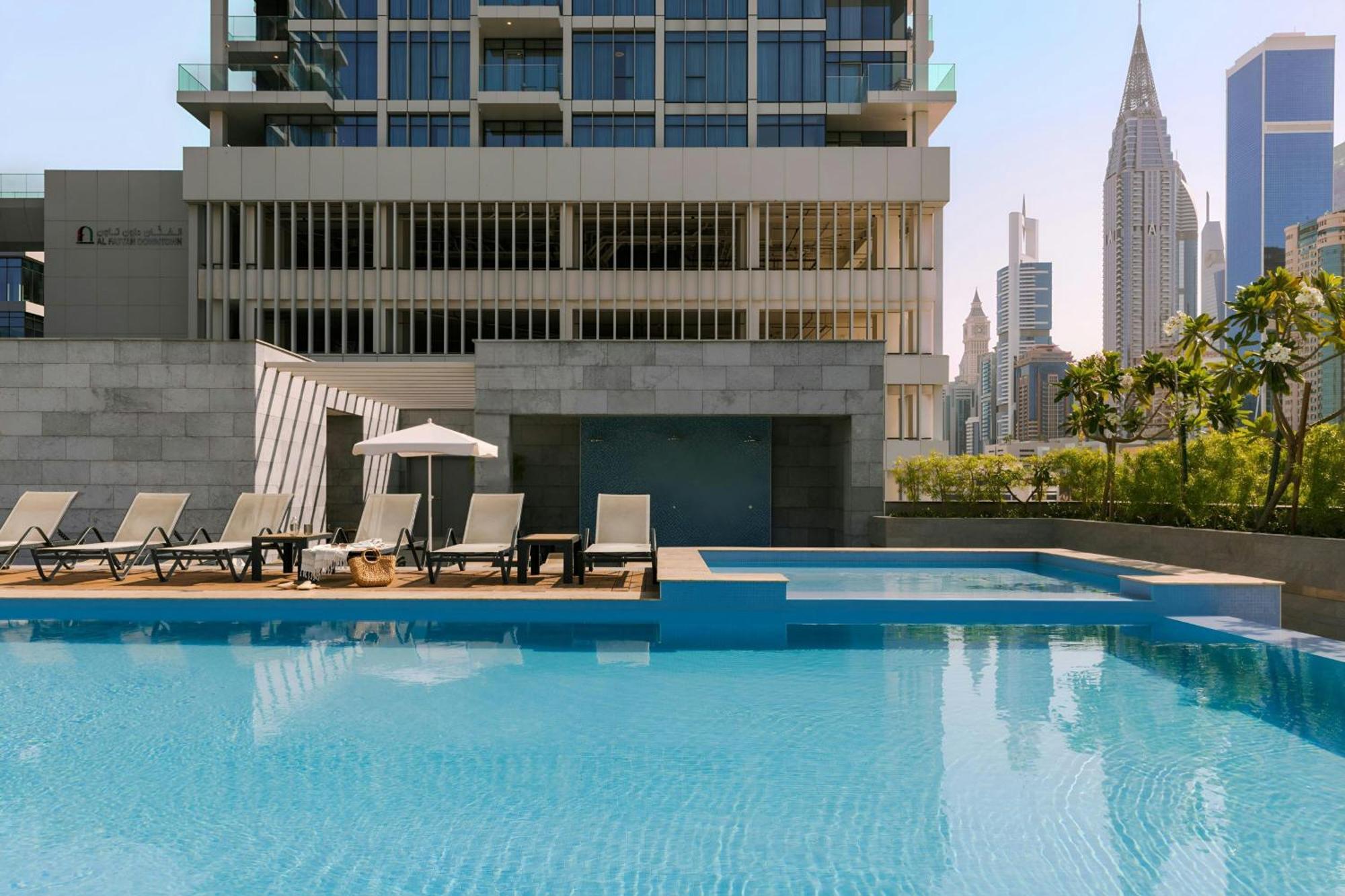 Sonder By Marriott Bonvoy Downtown Towers Apartments Dubai Bagian luar foto